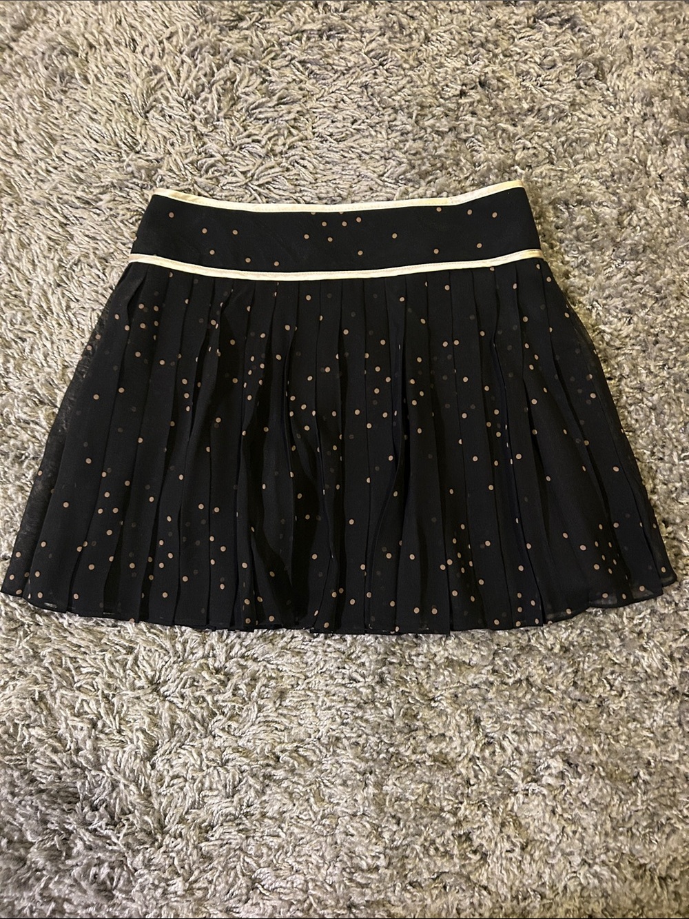 Vintage Laundry By Shelli Segal Black Pleated Mini Skirt with Gold Dot Size 4